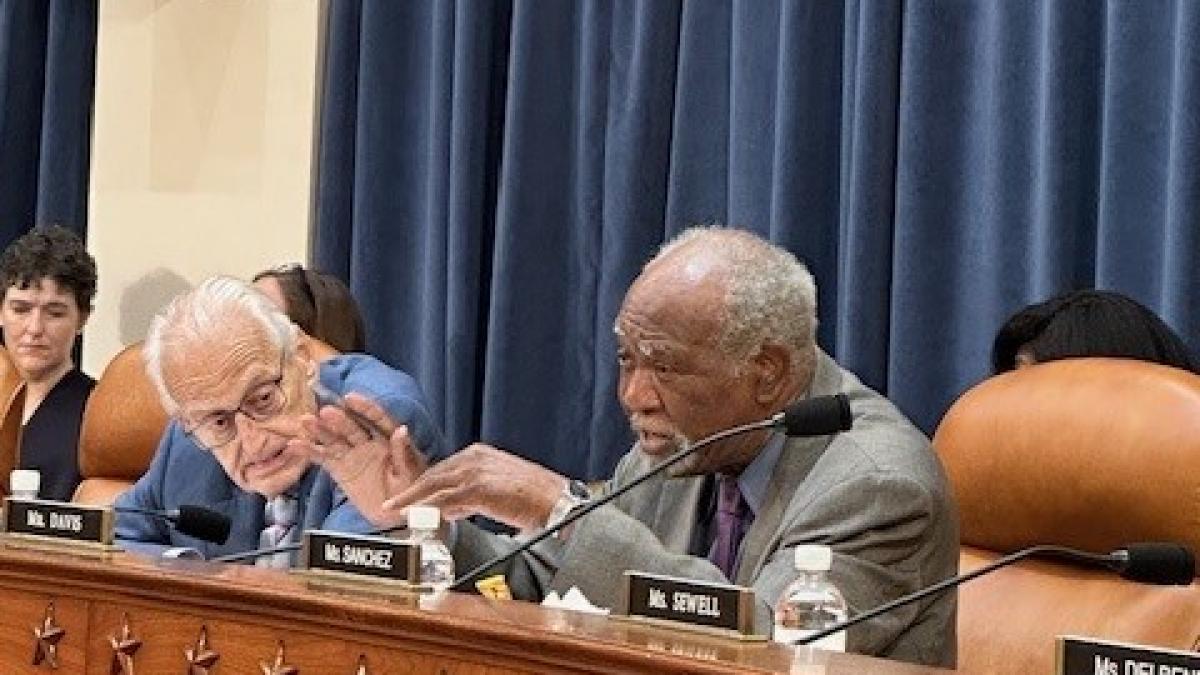 Rep. Davis in Ways and Means Committee